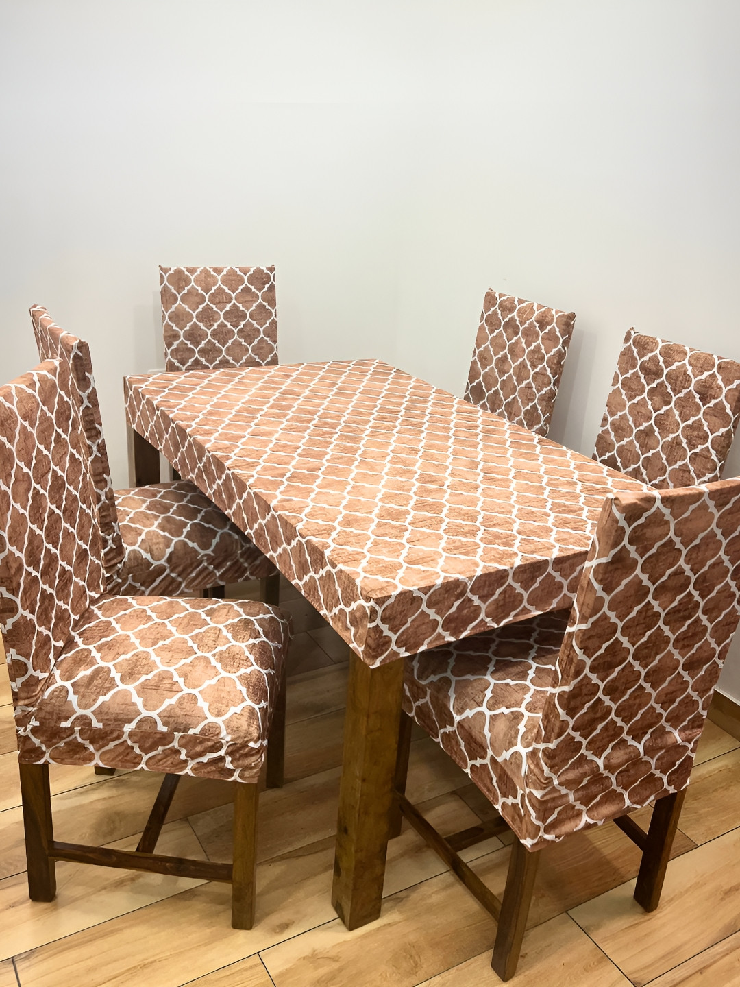 ohello 6 Pcs Golden Geometric Printed Elasticated Fitted Chair Covers With Table Cover