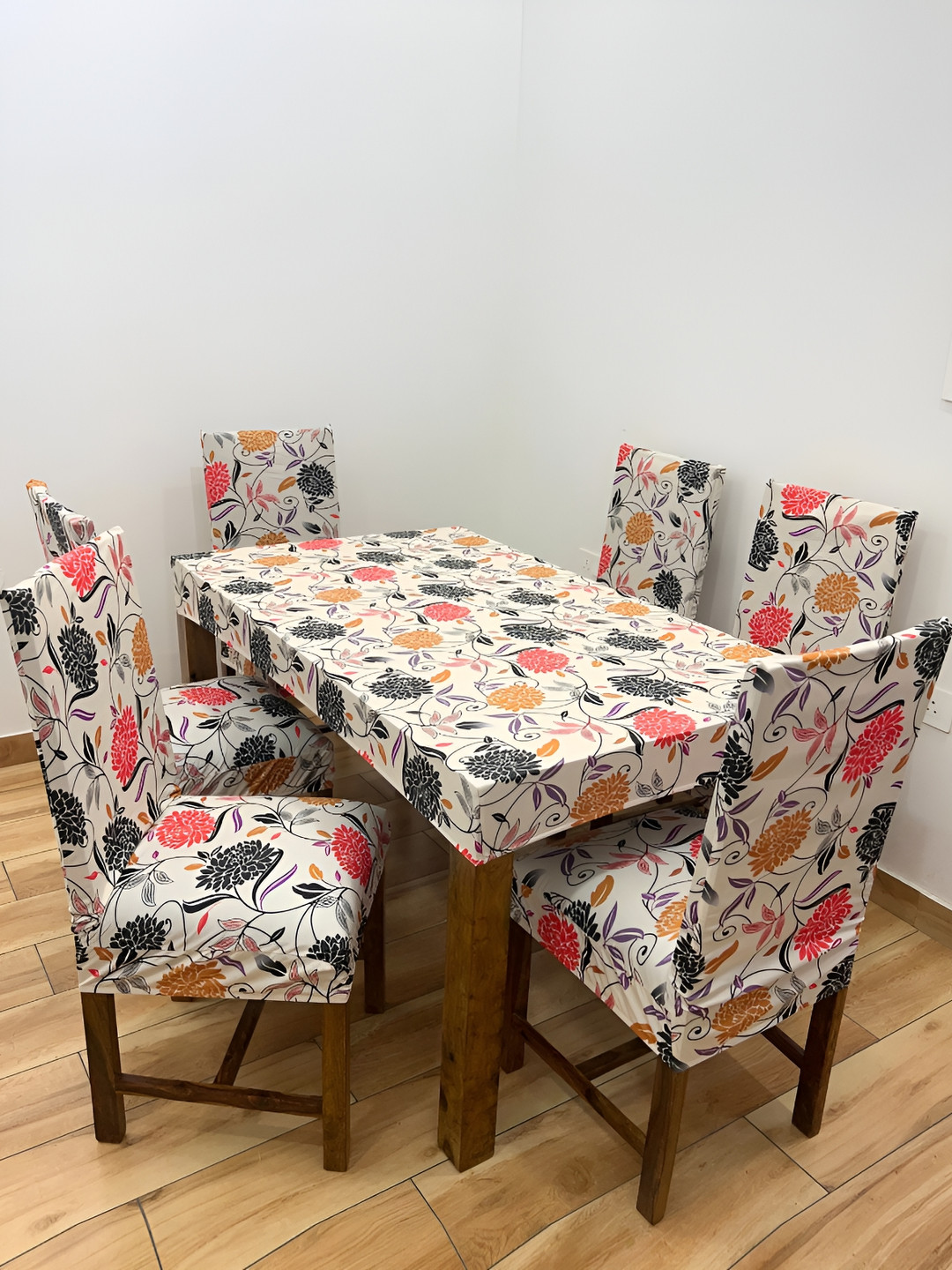 ohello 6Pcs Red & Black Floral Printed Elasticated Fitted Chair Covers With Table Cover