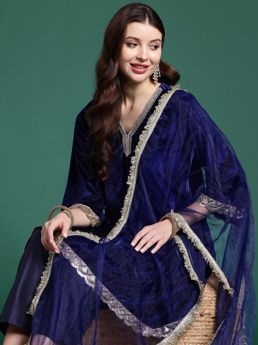 Sangria Velvet Finish Gotta Patti Detail Kurta Set - Kurta Sets for Women 28117922 | Myntra