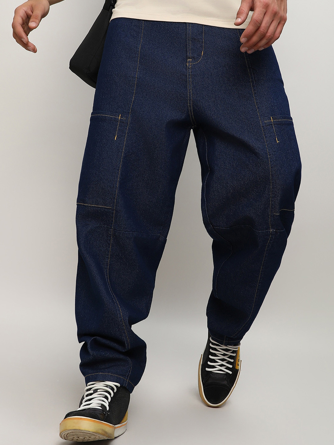 Campus Sutra Men Loose Boyfriend Fit Stretchable Jeans