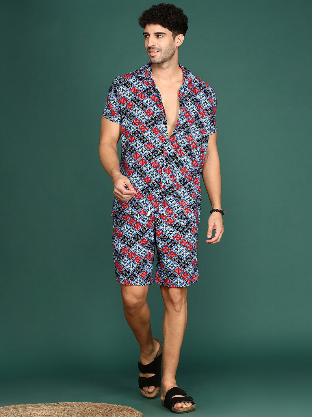 Sangria Printed Half Sleeves Shirt & Shorts