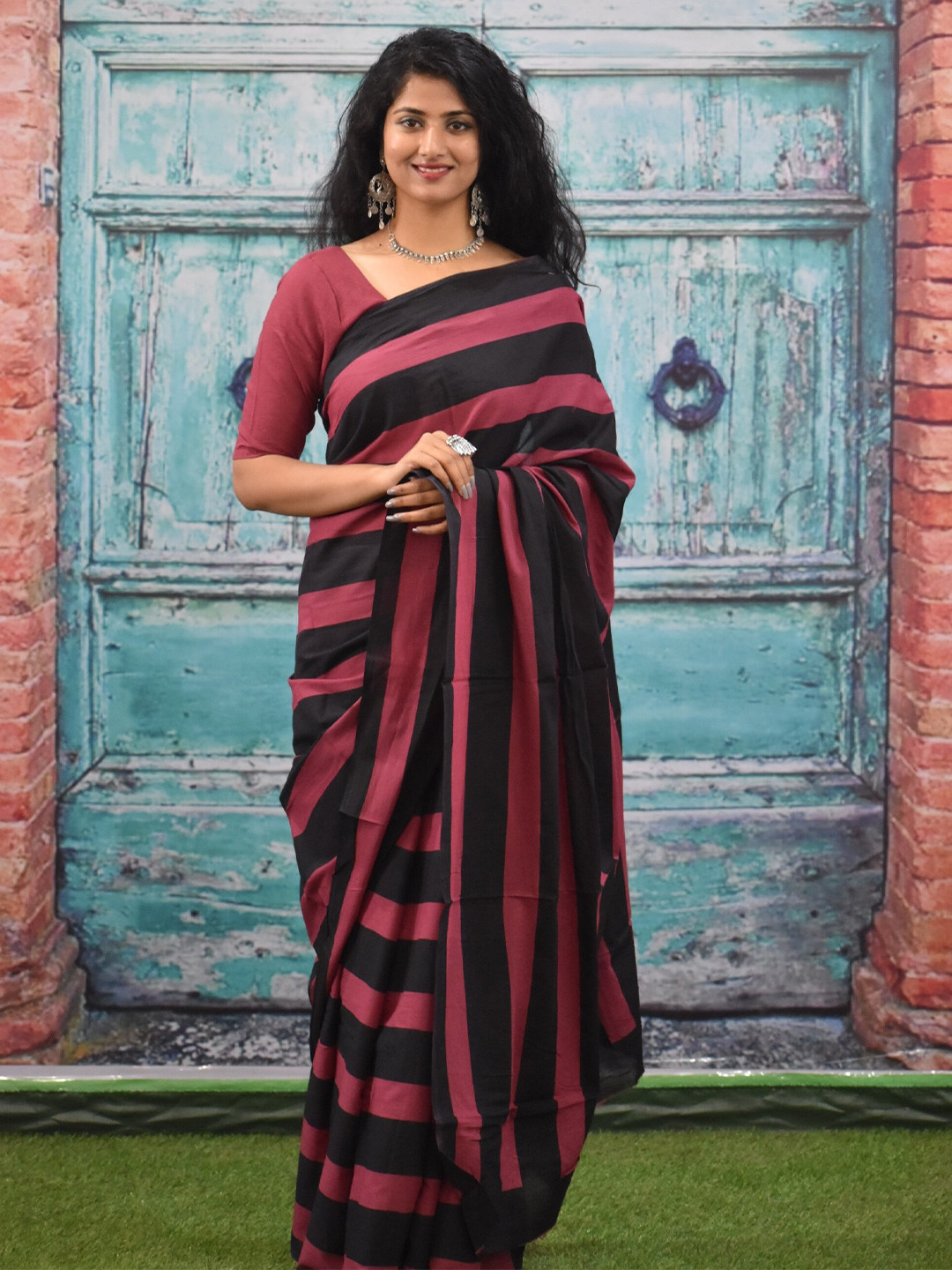 TROPWEAR Block Striped Mulmul Cotton Ikat Saree