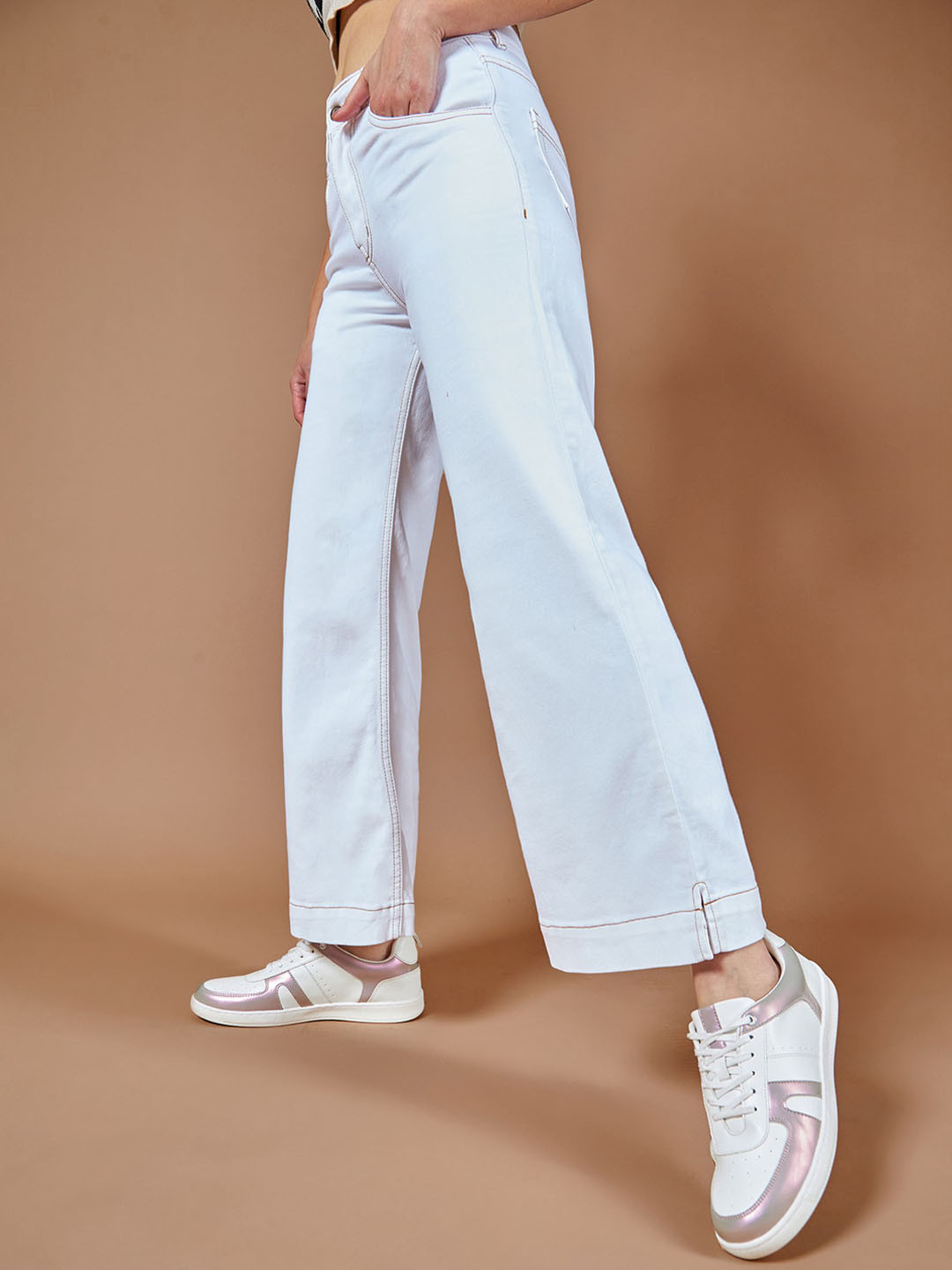 The Roadster Lifestyle Co. Flared Mid-Rise Clean Look Ankle Length Stretchable Denim Jeans