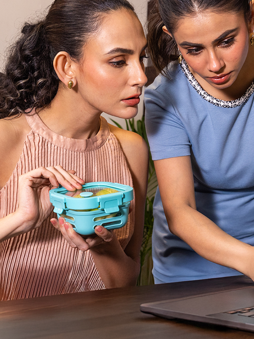 GLASAFE Fresh Grip Mellow Mist Plastic Dishwasher Safe Lunch Box With Spoon and Fork