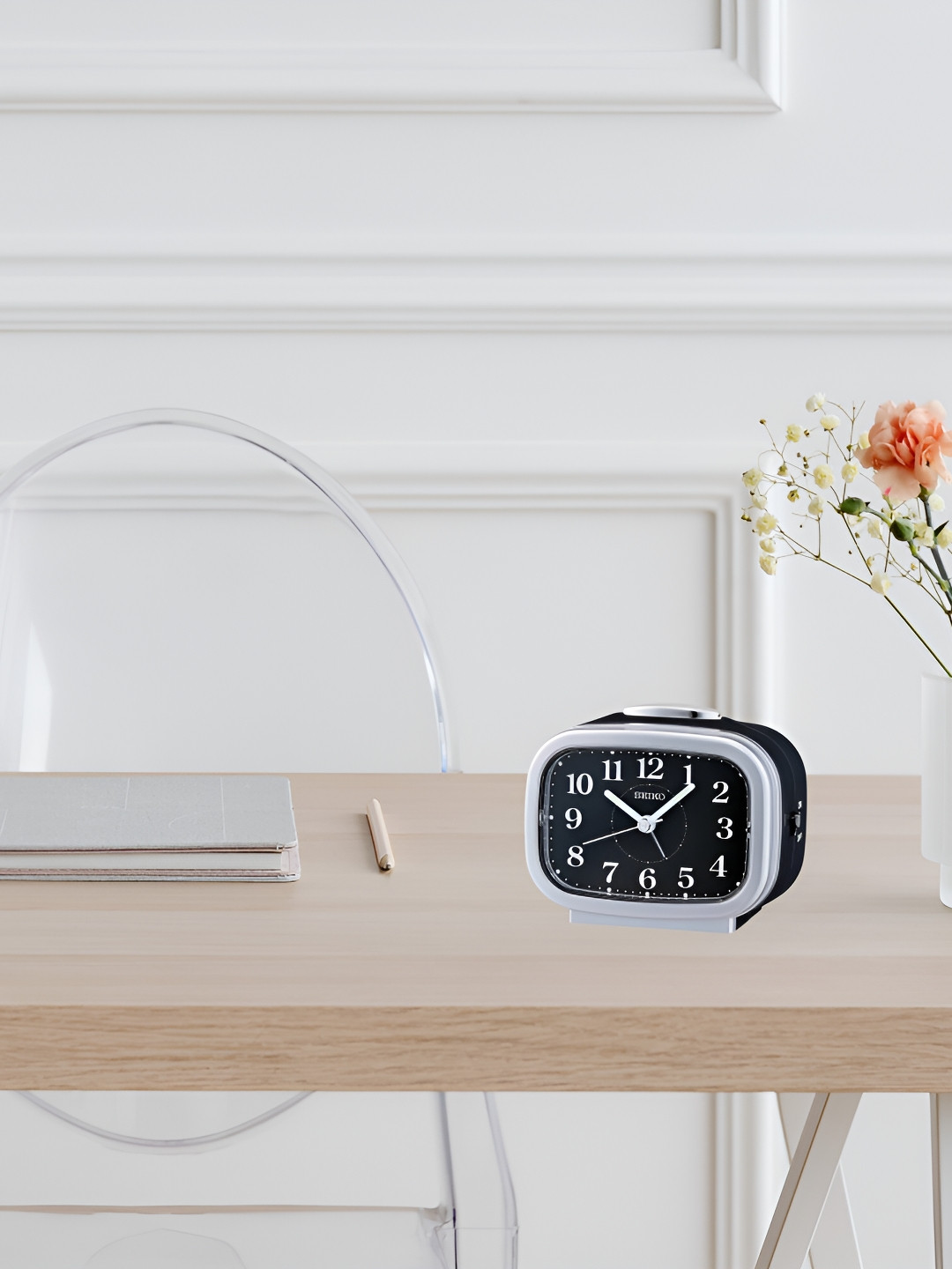 SEIKO Silver-Toned & Black Traditional Analogue Alarm Clock