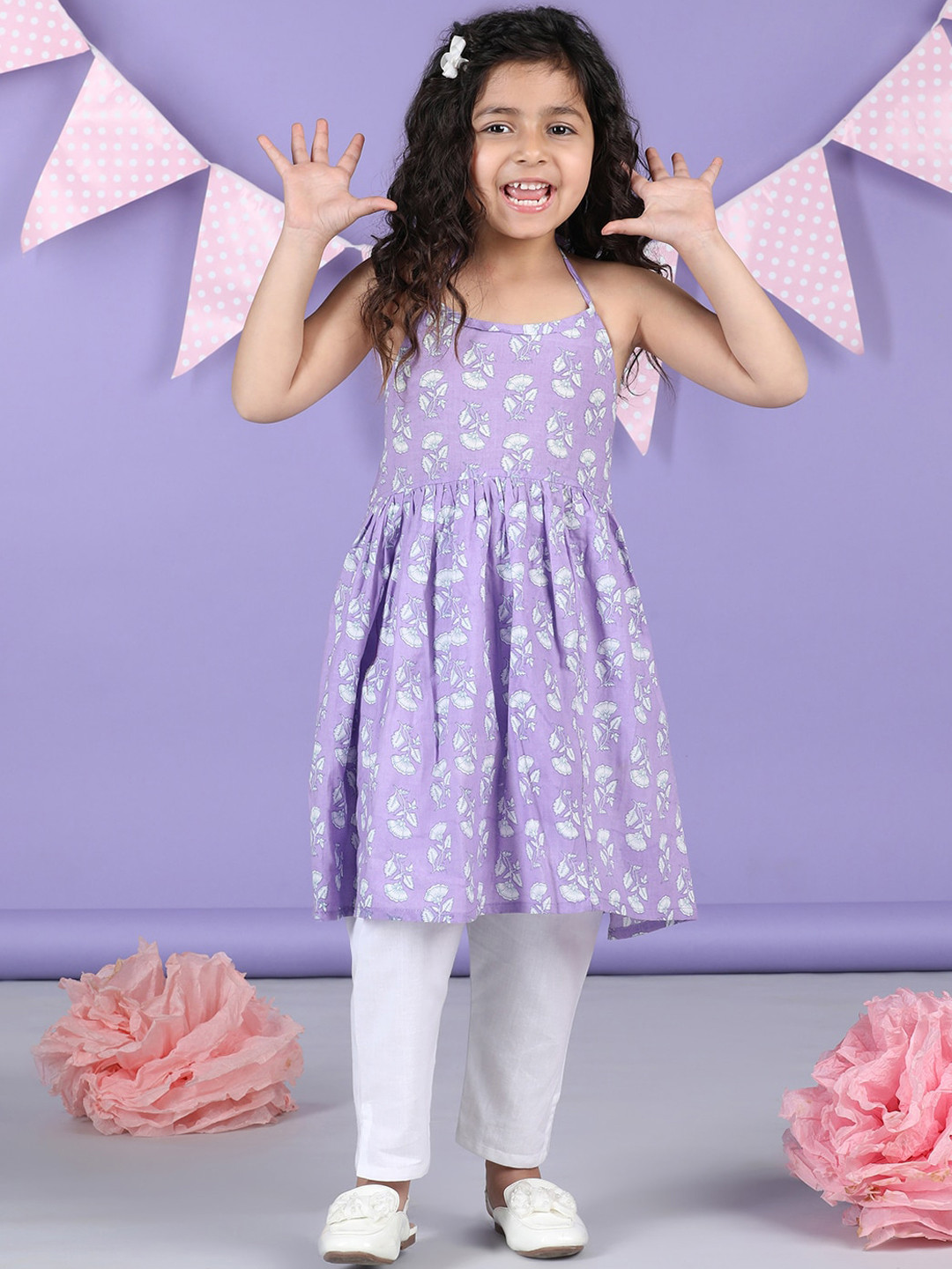 Sangria Girls Floral Printed Halter Neck Sleeveless A-Line Pure Cotton Kurta With Trousers