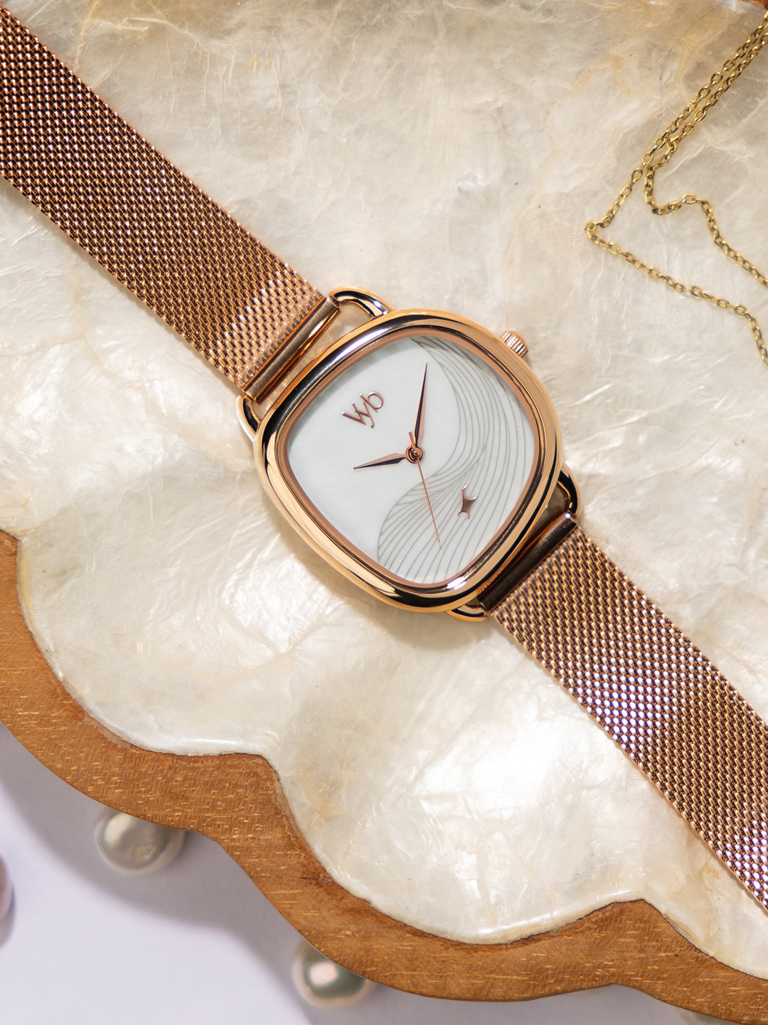 Fastrack Vyb Manifester Women Stainless Steel Bracelet Style Analogue Watch FV60032WM01W