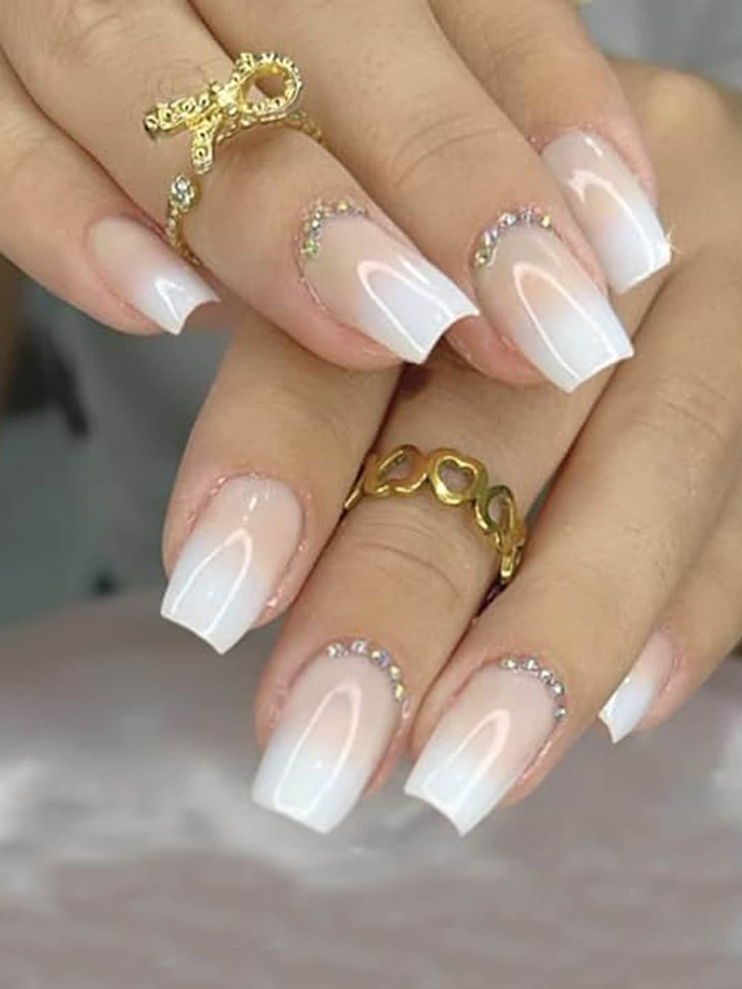 Secret Lives 24-Pcs Ombre Design with Studs Artificial Nails - White & Cream