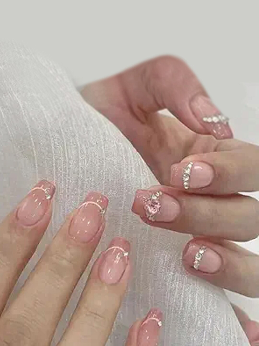 Secret Lives 24 Pieces 3D Heart With Studs Artificial Nails - Peach Pink