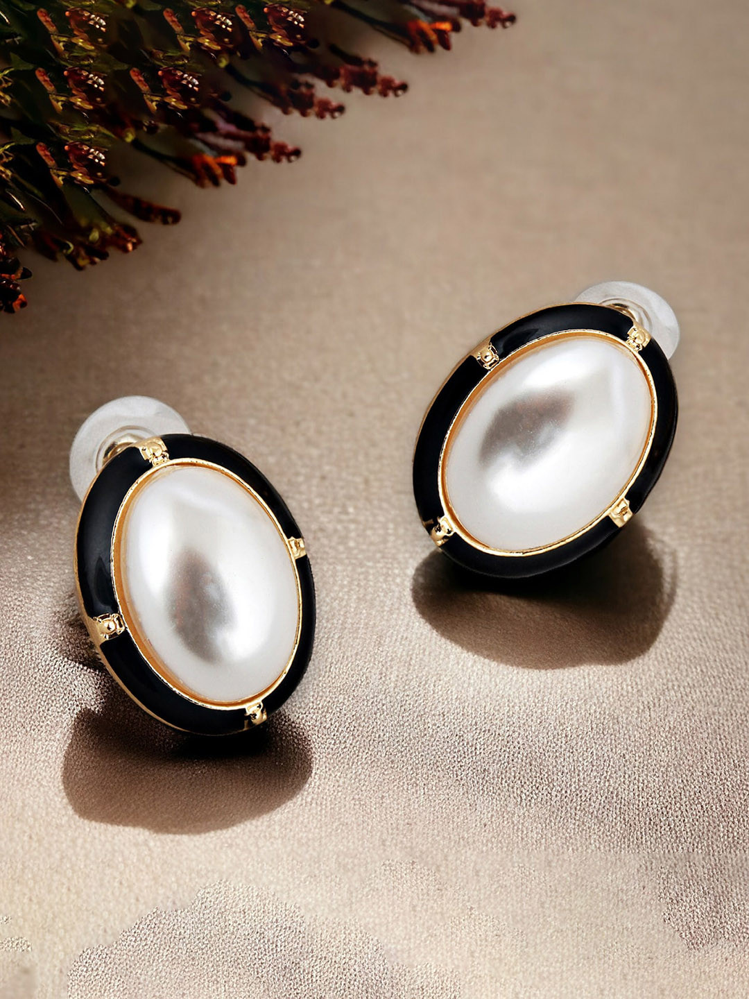 LUCKY JEWELLERY Gold Plated Artificial Beads-Beaded Contemporary Studs Pearl Earrings
