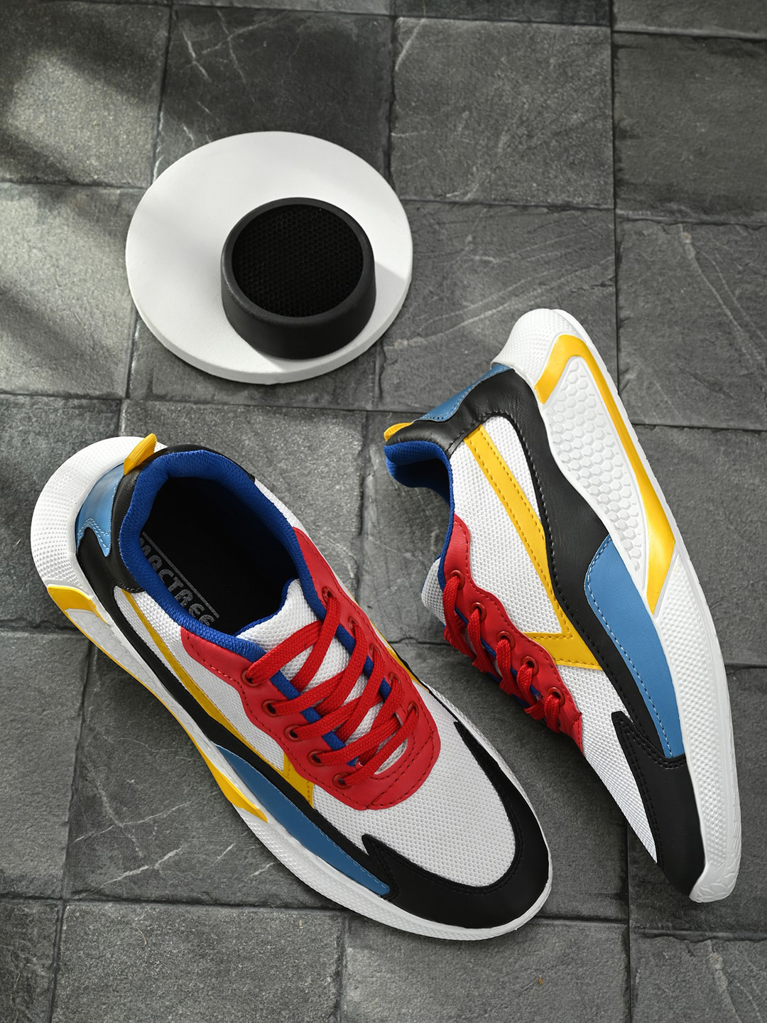 Mactree Men Colourblocked Lightweight Comfort Insole Contrast Sole Lace-Ups Sneakers