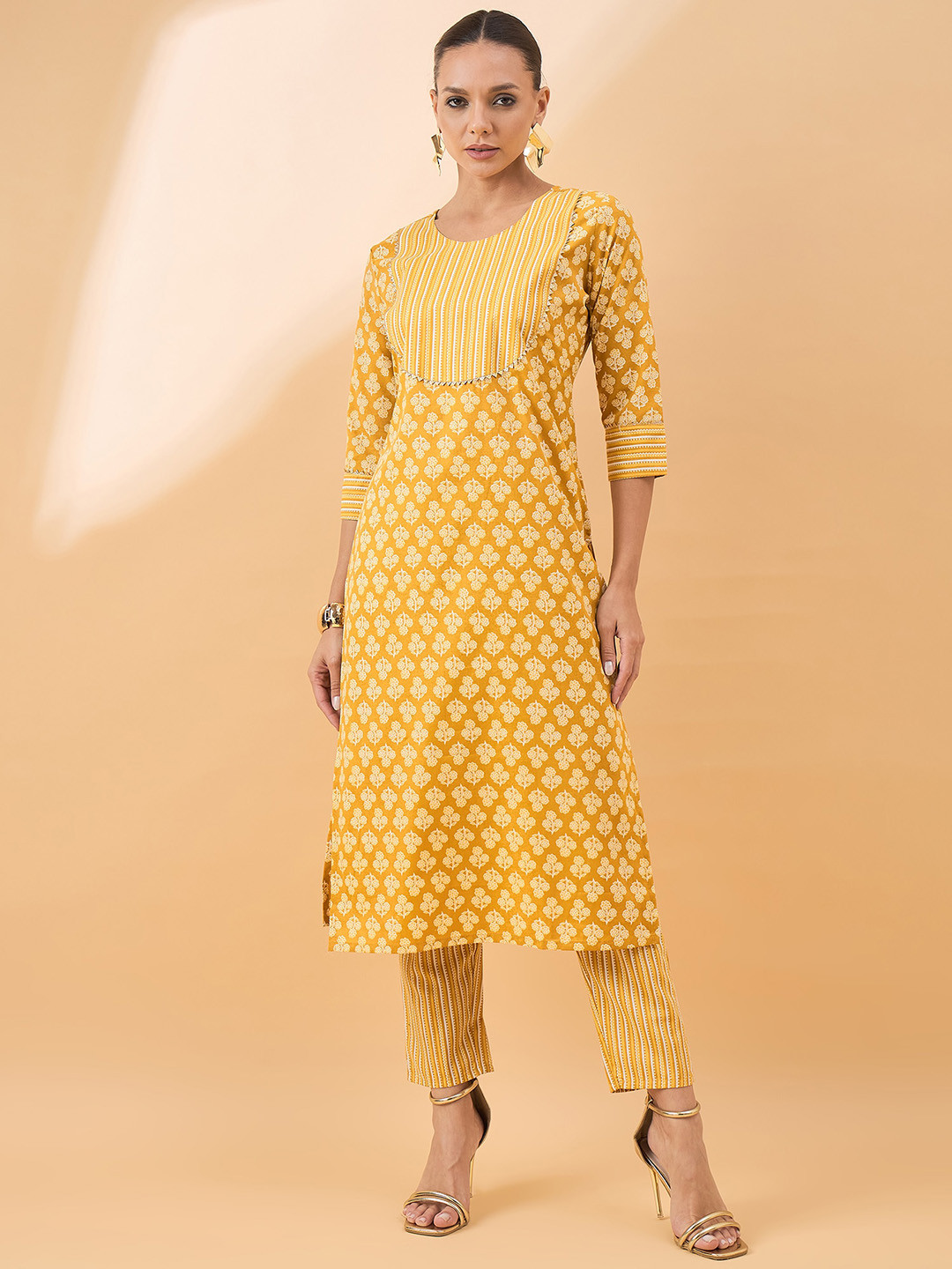 all about you X fwd Floral Printed Round Neck Regular Gotta Patti Straight Kurta With Trousers