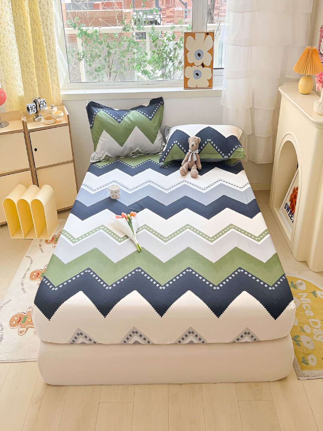 JC HOME White Chevron Cotton 220 TC Fitted King Fine Bedsheet with 2 Pillow Covers-245 x 250 cm