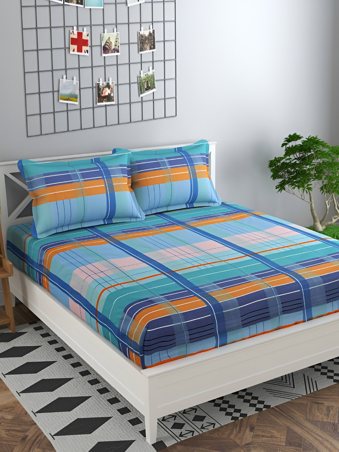 Innovative Edge Blue Geometric Cotton 300 TC Fitted King Superfine Bedsheet with 2 Pillow Covers-72 x 78 inches