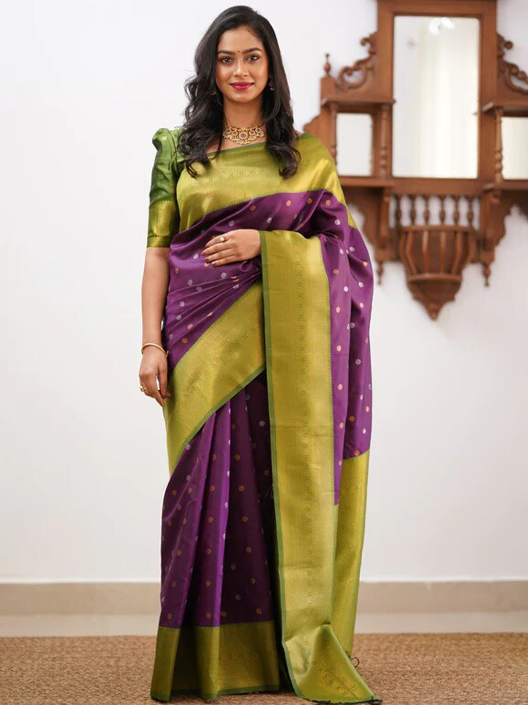 bansari textiles Ethnic Motifs Woven Designed Zari Kanjeevaram Saree