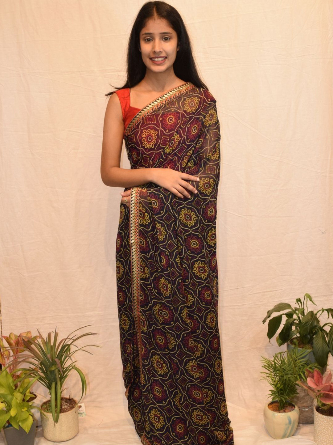 PRETTY PALLU Bandhani Printed Saree
