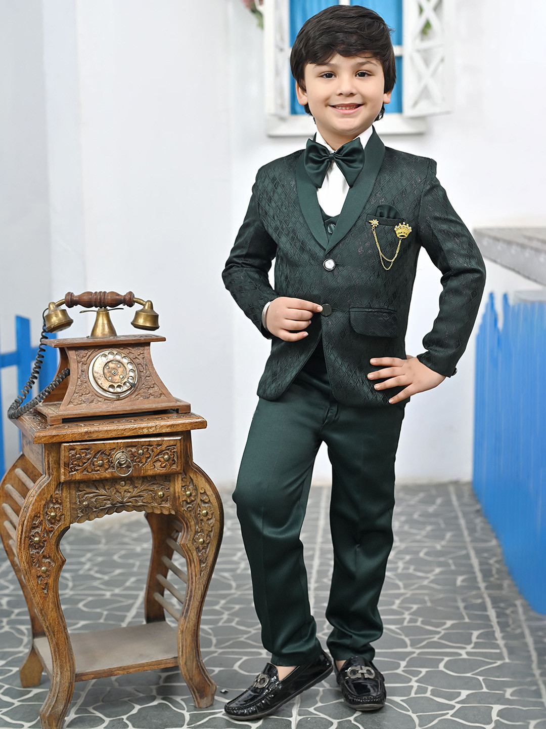 BT DEZINES Boys Self Designed Single-Breasted Satin Five-Piece Party Suit