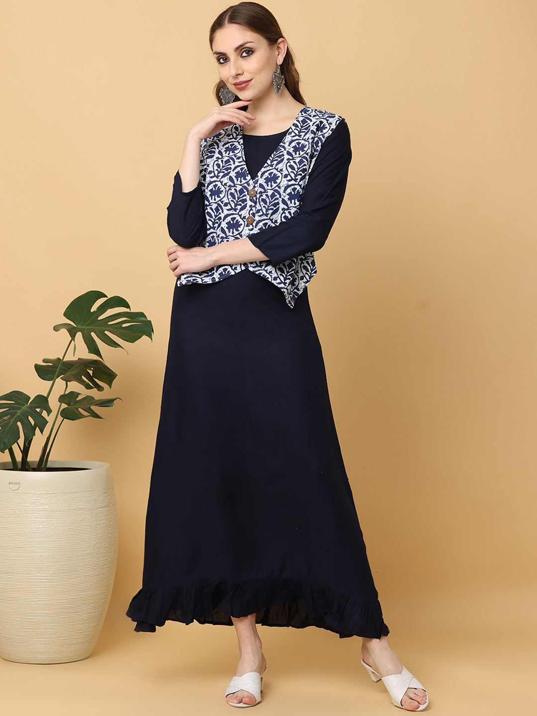 Cora Round Neck A-Line Maxi Ethnic Dress With Printed Jacket