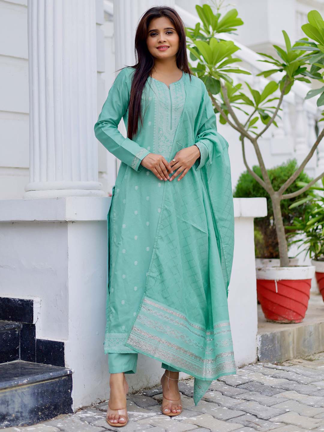 Libas Notch Neck Floral Regular Kurta with Trousers & With Dupatta