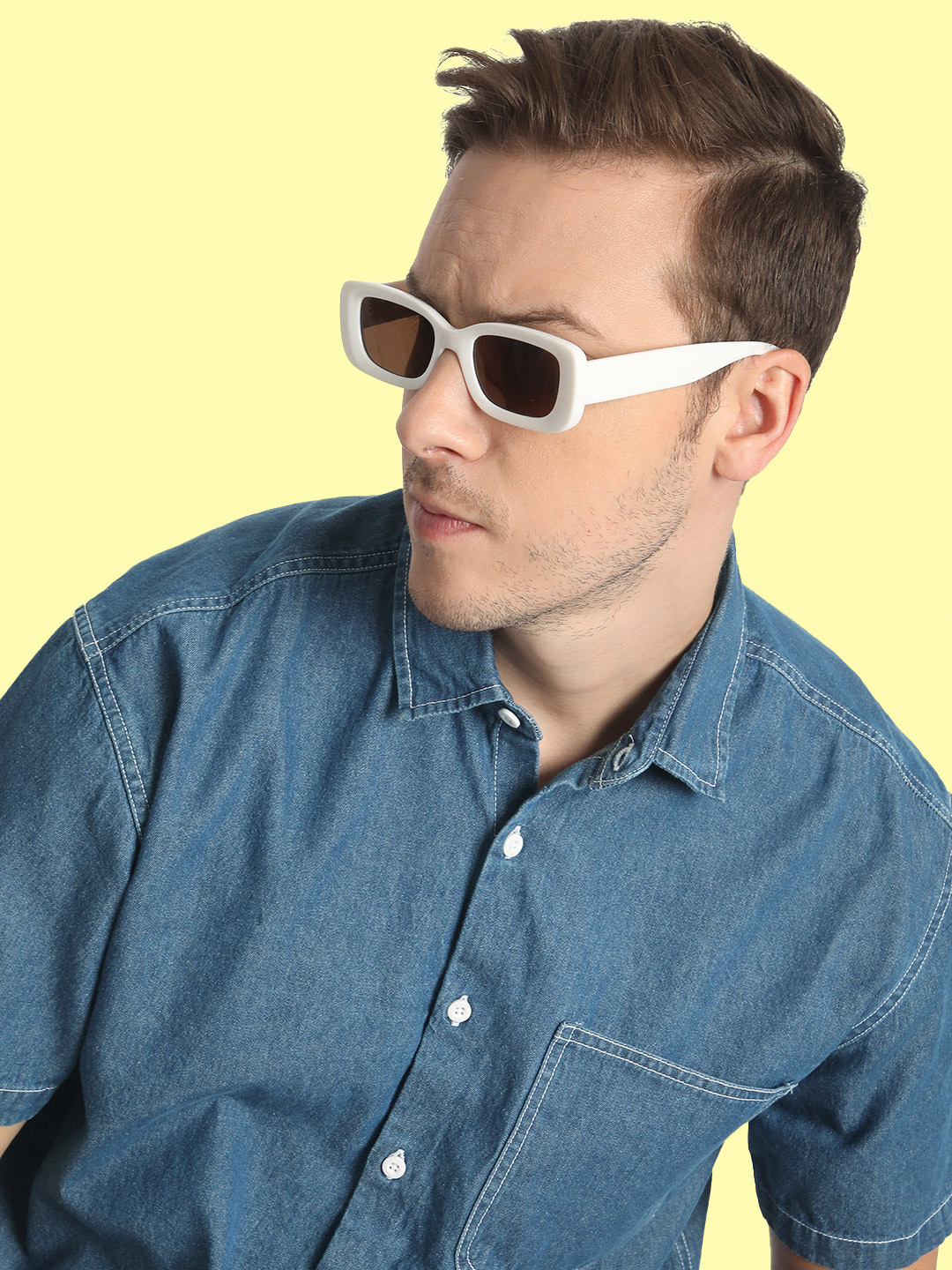 Bene Kleed Regular Fit Solid Short Sleeve Denim Shirt