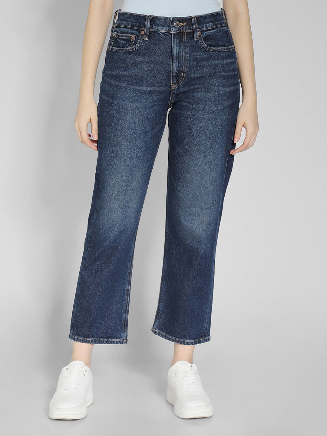 AMERICAN EAGLE OUTFITTERS Women Cropped High-Rise Light Fade Straight Jeans