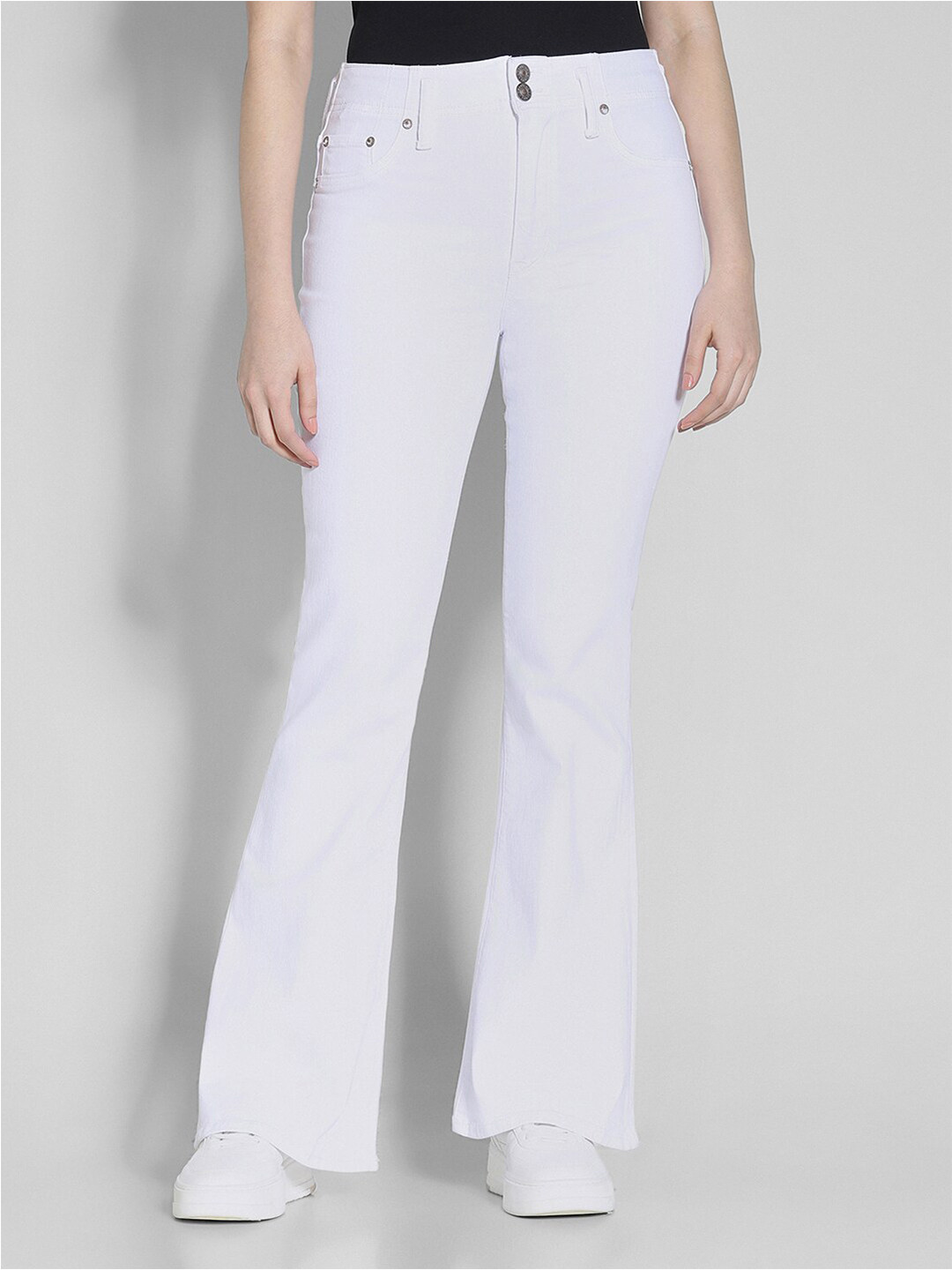 AMERICAN EAGLE OUTFITTERS Women Next Level Super High-Waisted Flare Stretchable Jeans