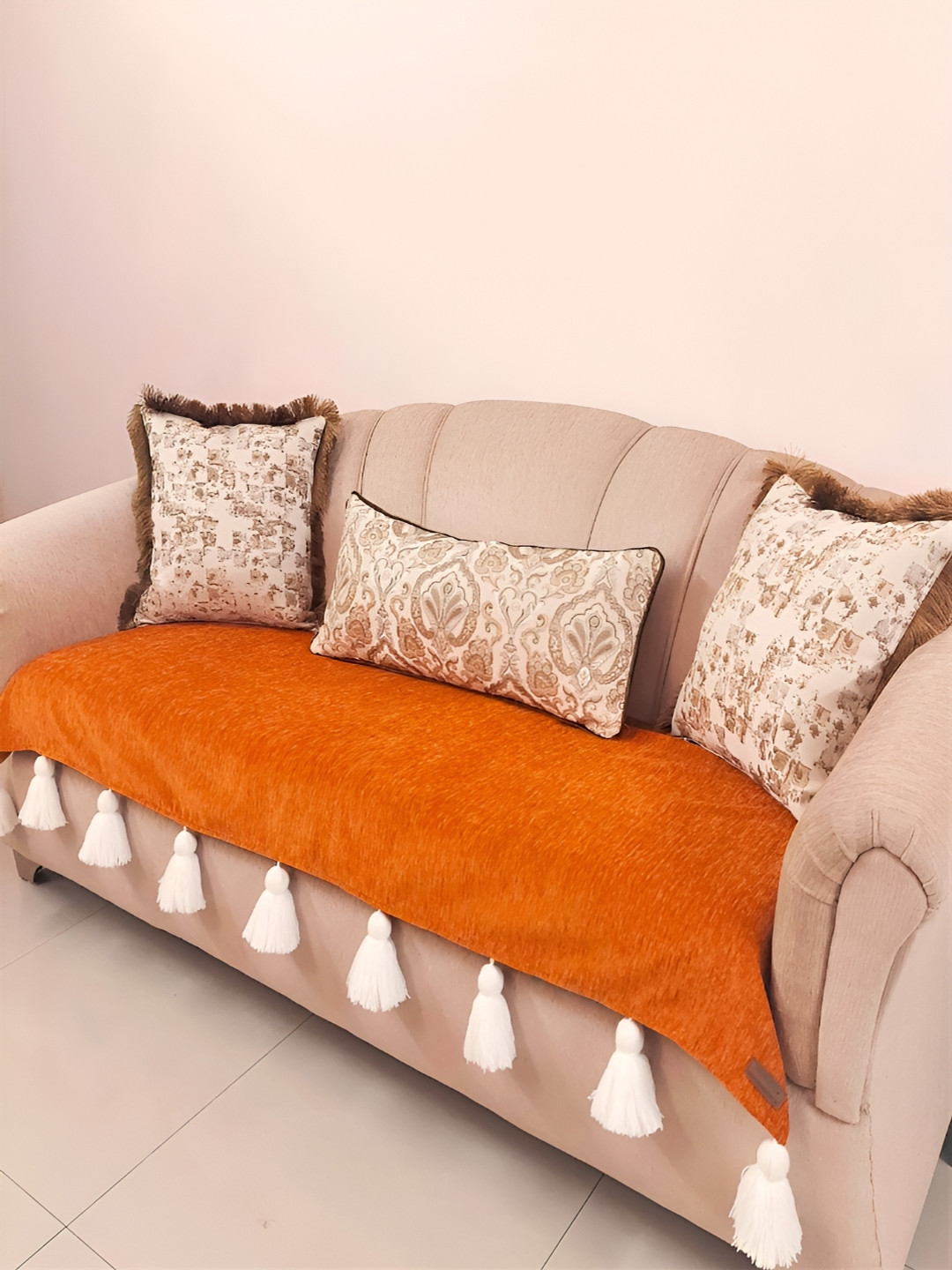 THROWPILLOW Orange & White Anti Slip Tassels Sofa Cover