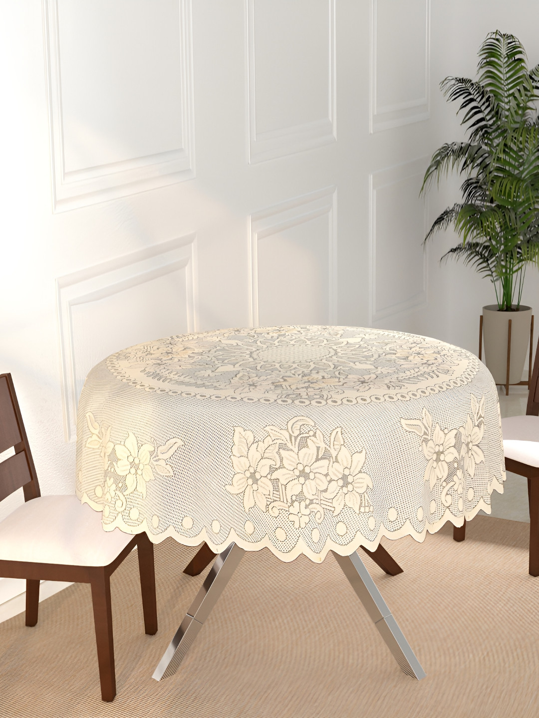 BIGGER FISH Cream Cotton 8-Seater Table Cover