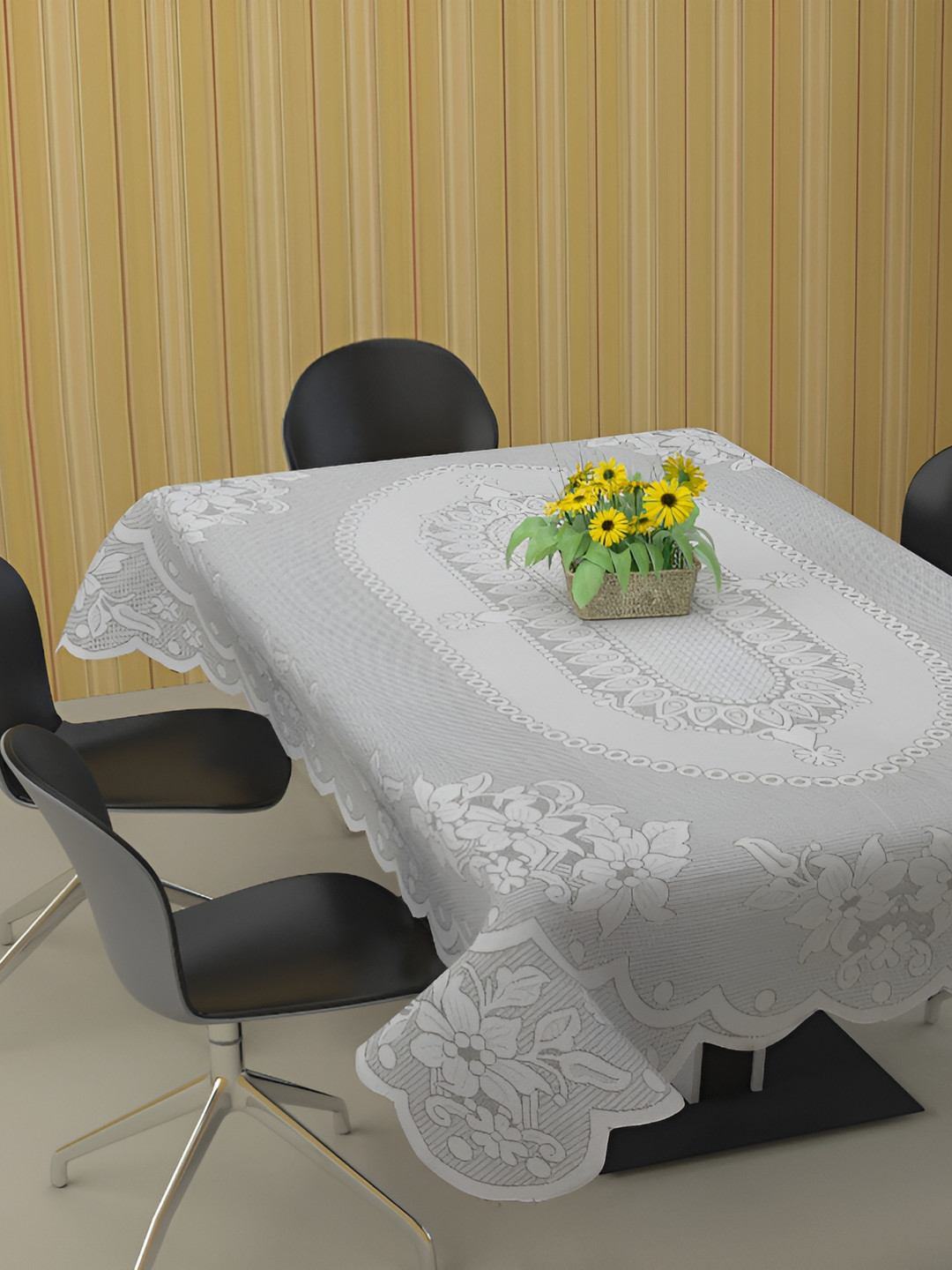 BIGGER FISH White Cotton 8-Seater Table Cover