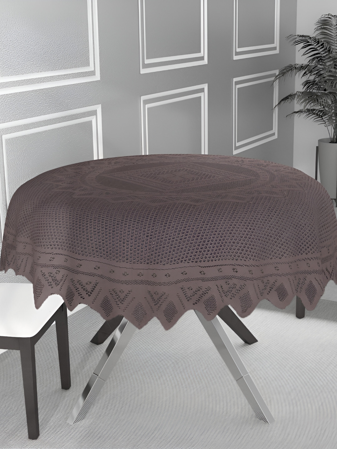 BIGGER FISH Brown 6-Seater Table Cover