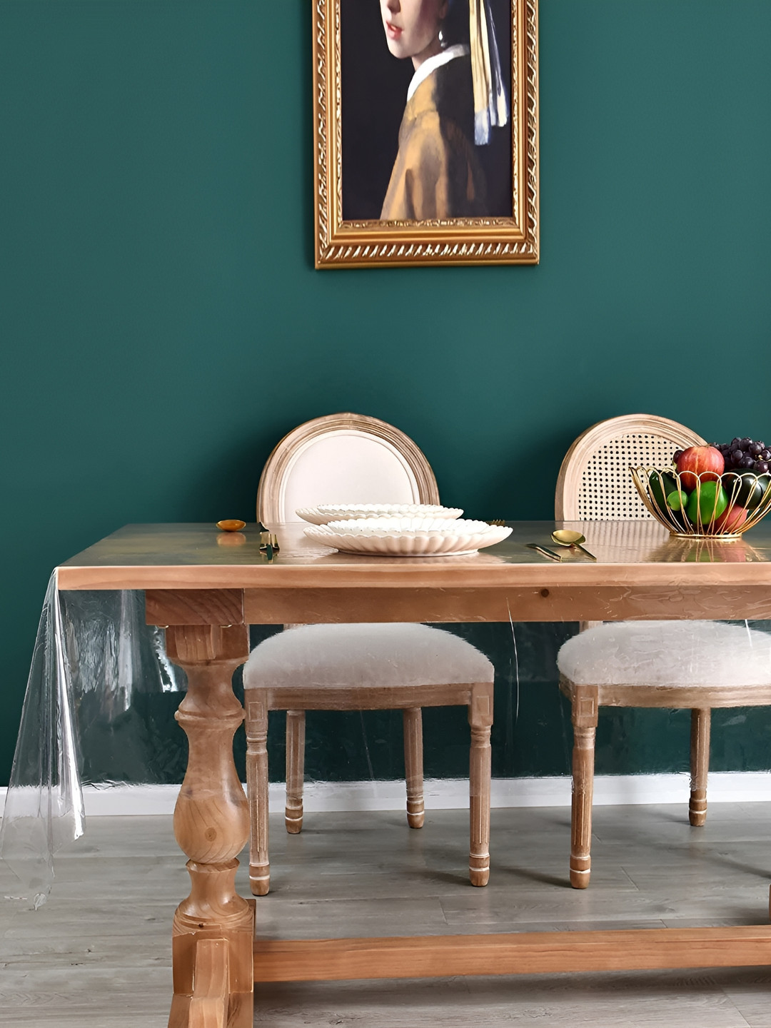 BIGGER FISH Silver-Toned 8 Seater Table Cover