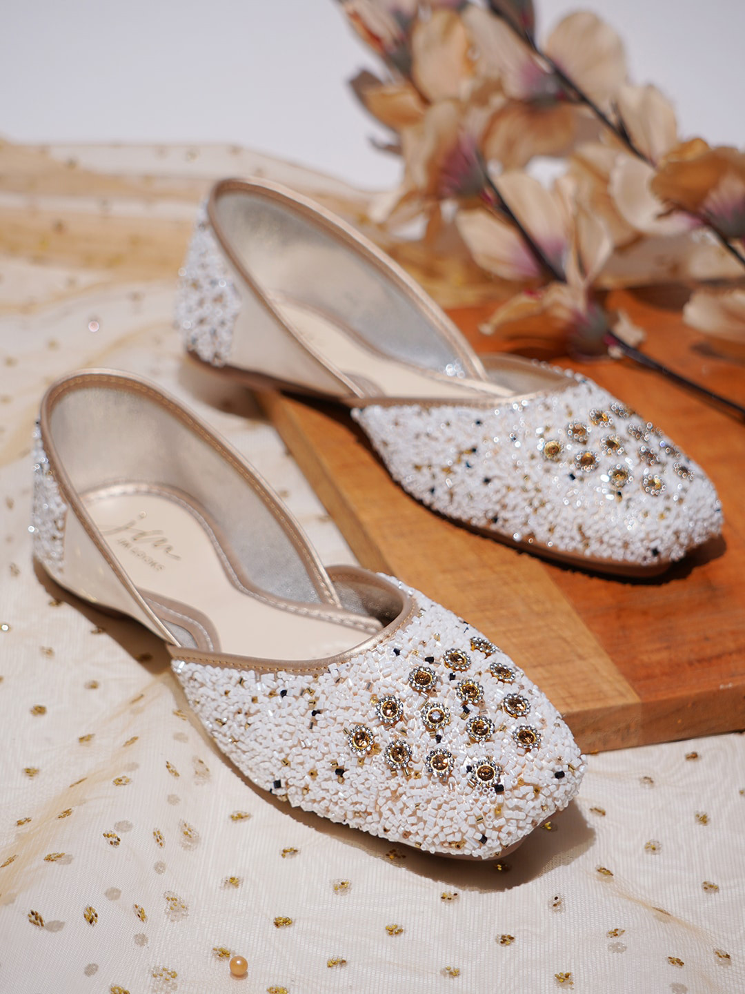 JM Looks Women Embellished Mojaris