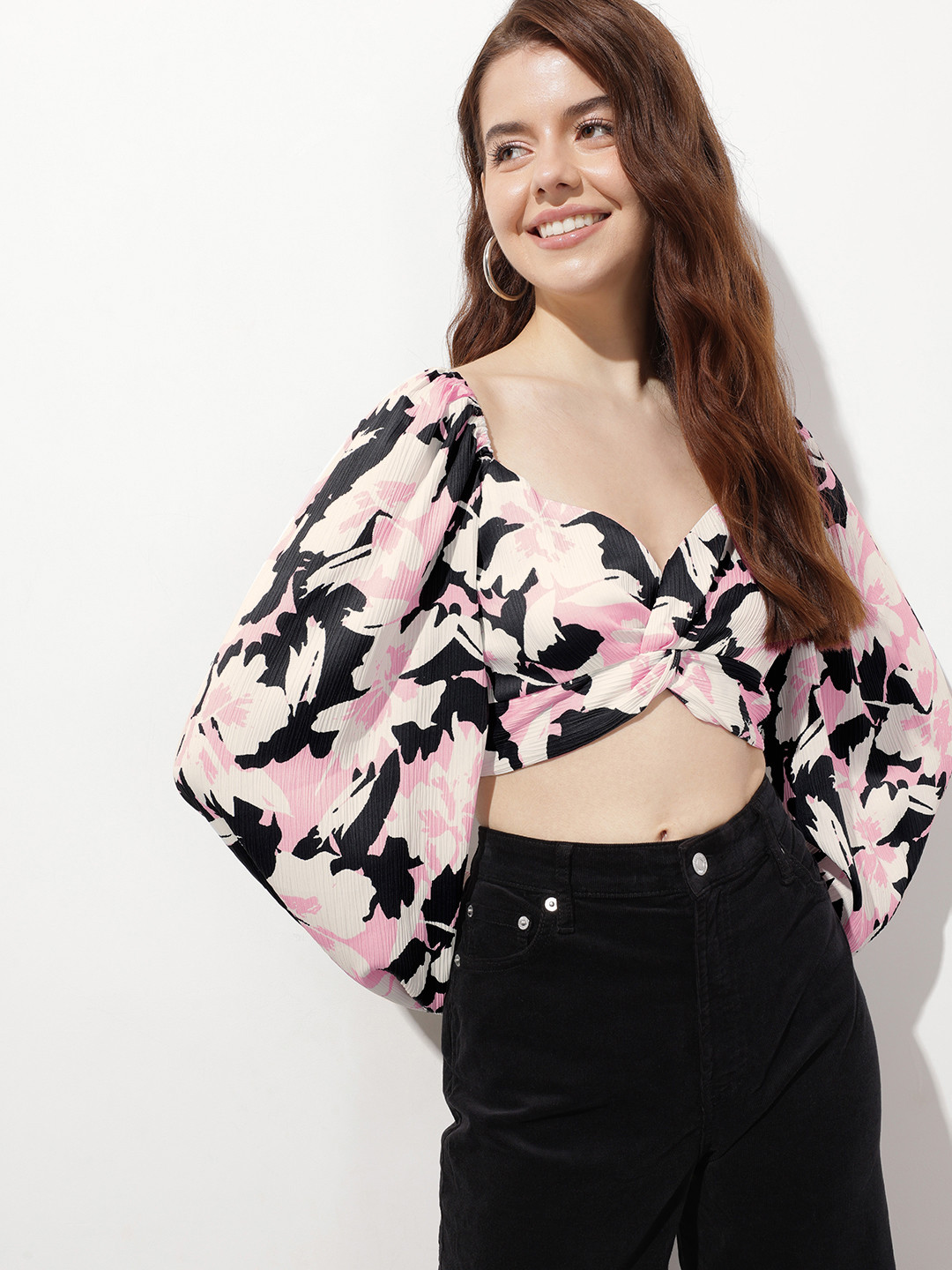 DressBerry Floral Printed Smocked with a Twist Crop Top