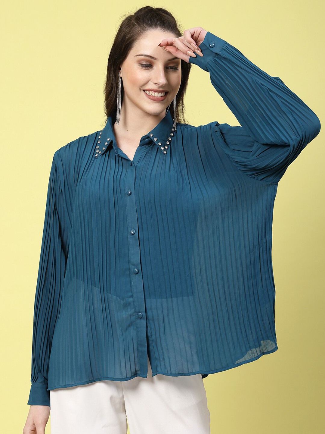Mafadeny Vertical Stripes Spread Collar Casual Shirt