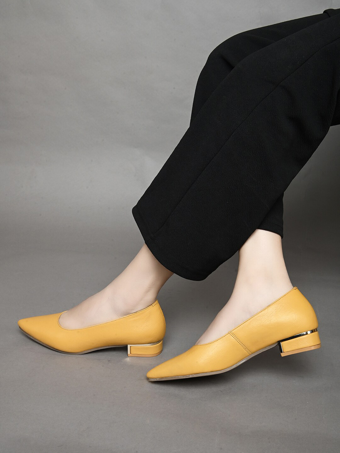 Mast & Harbour Yellow Pointed Toe Block Heel Pumps
