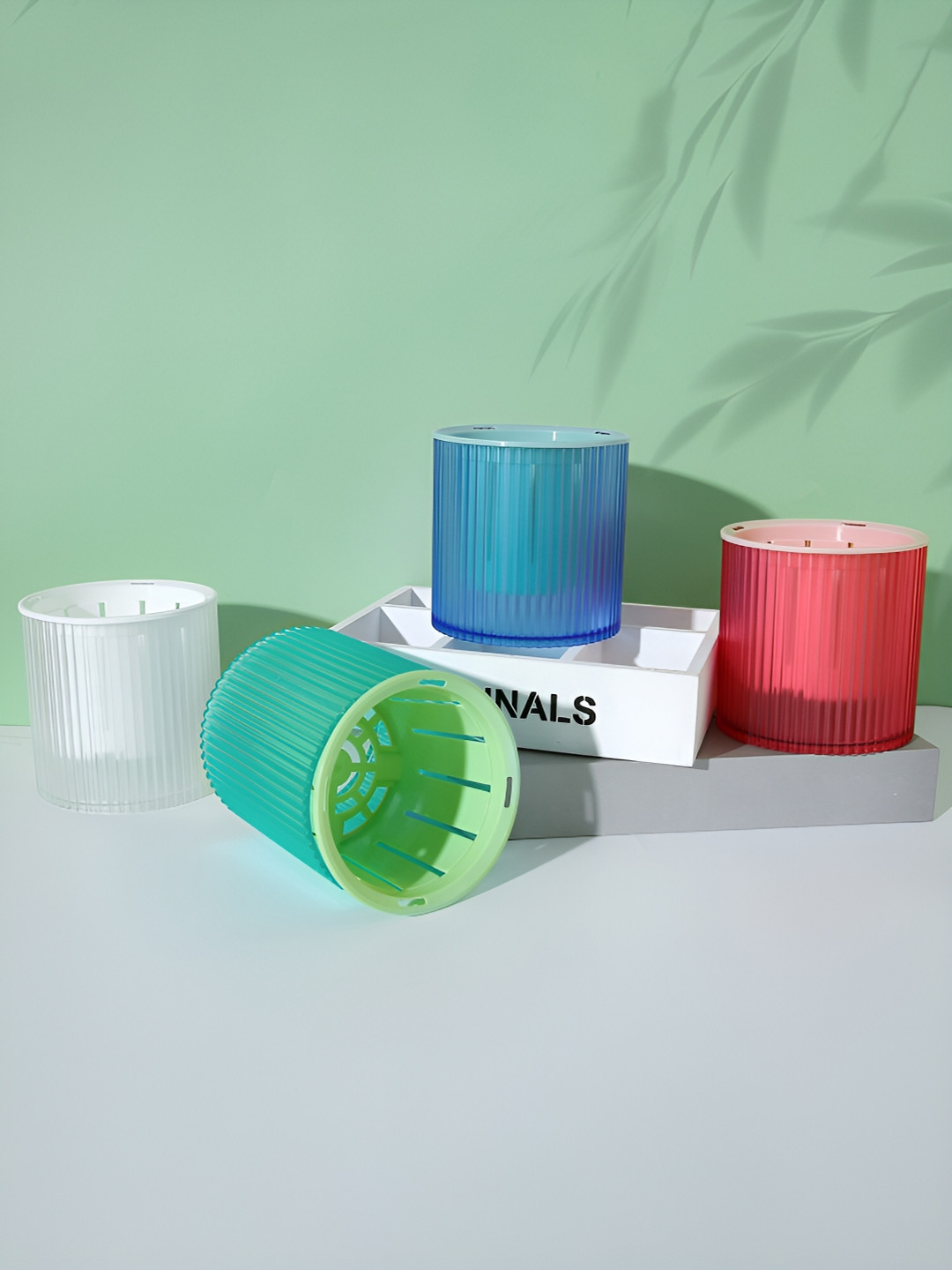 Nostrae by Ekhasa 4-Pcs Red & Green 4 Pieces  Self Watering Planters