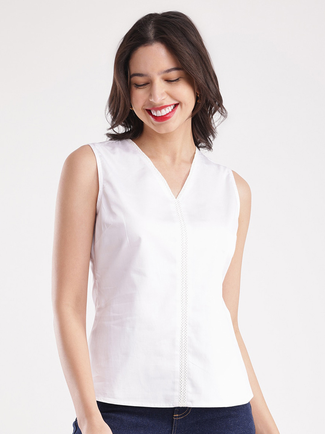 FABLE STREET V-Neck Satin Regular White Top