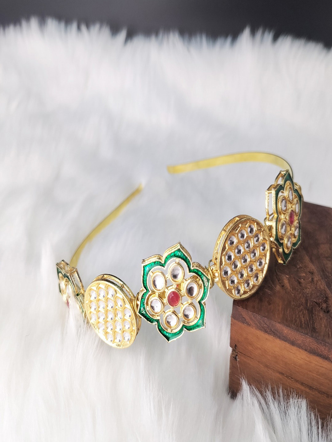 UNIVERSITY TRENDZ Gold-Plated Kundan Studded Sheeshphool Head Jewellery