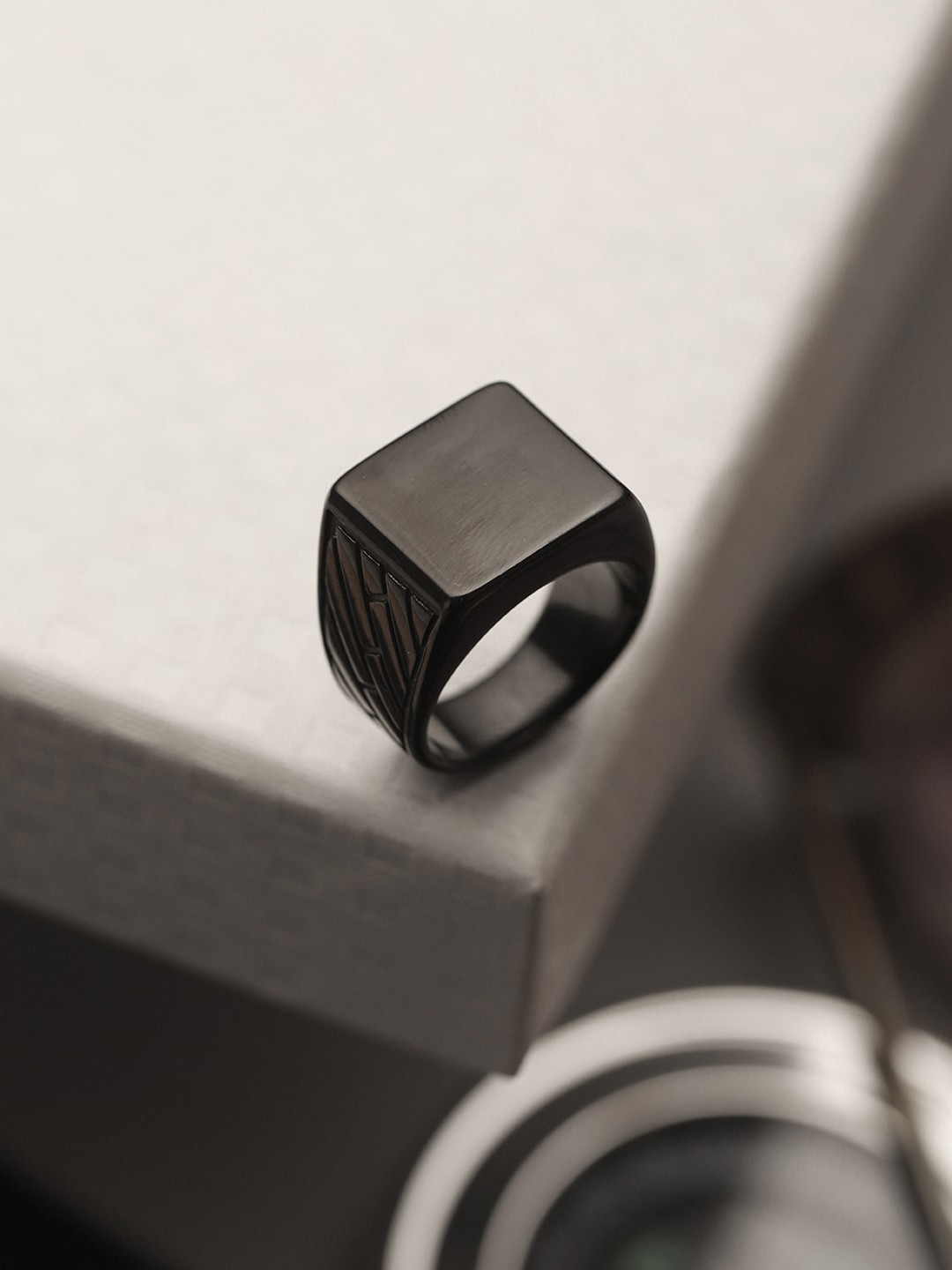 Jazz and Sizzle Men Band Finger Ring