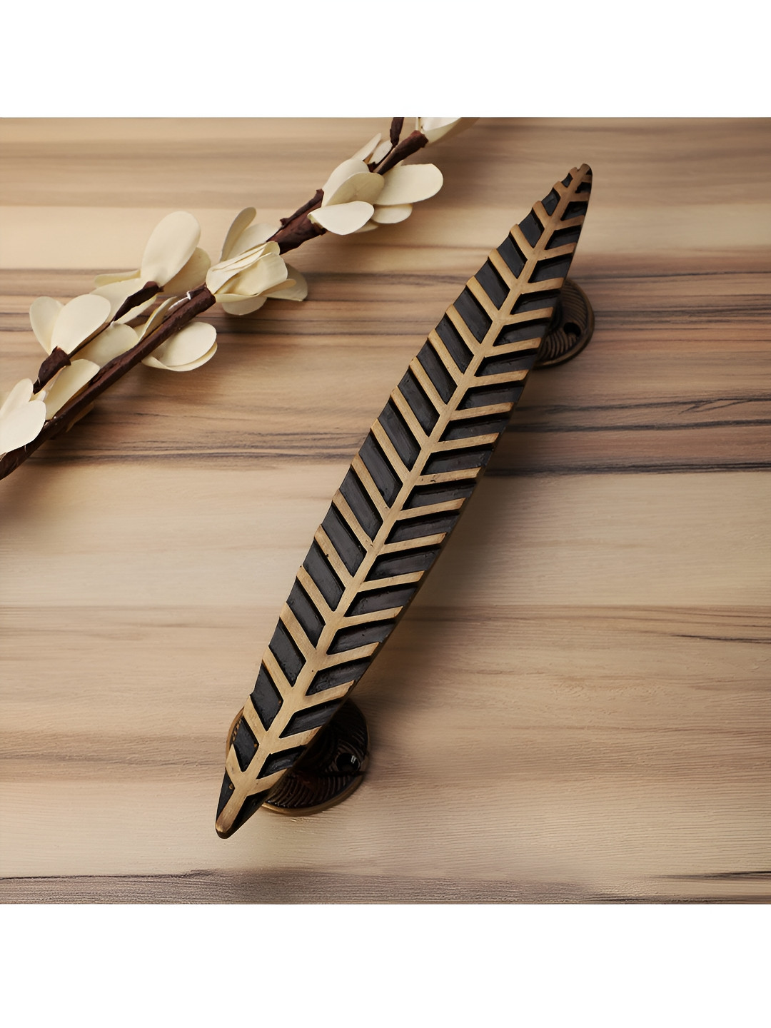Two Moustaches Beige Leaf Design Door Handle