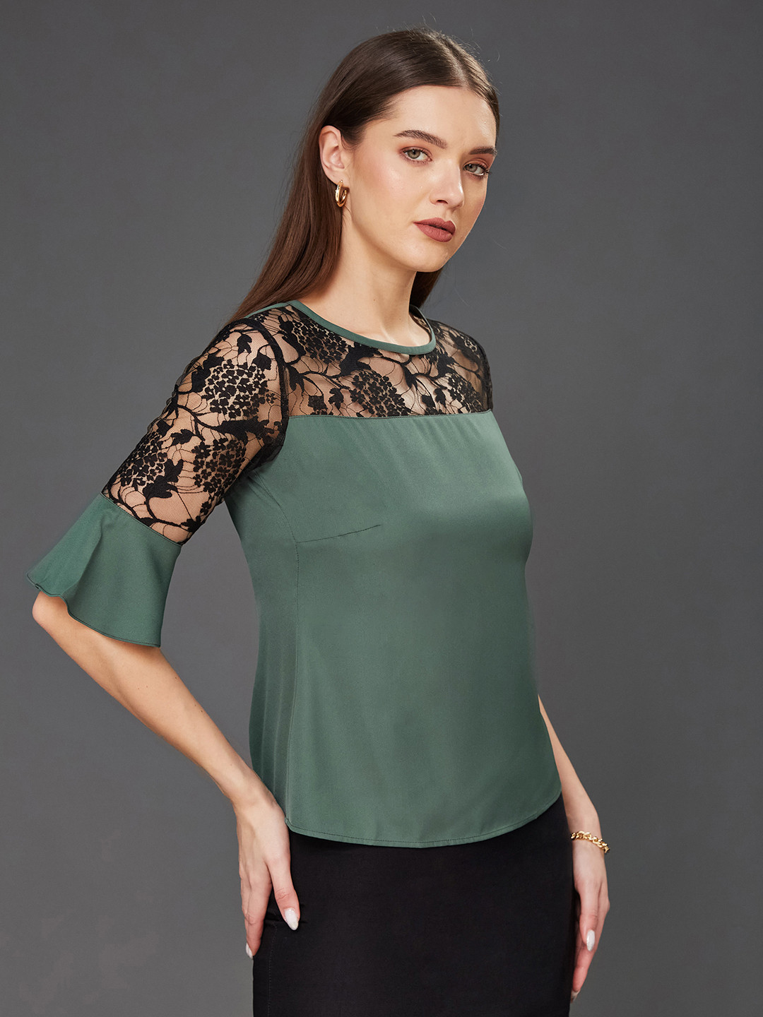 Miss Chase Women's Green & Black Solid Round Neck 3/4 Sleeve Relaxed Fit Regular Top