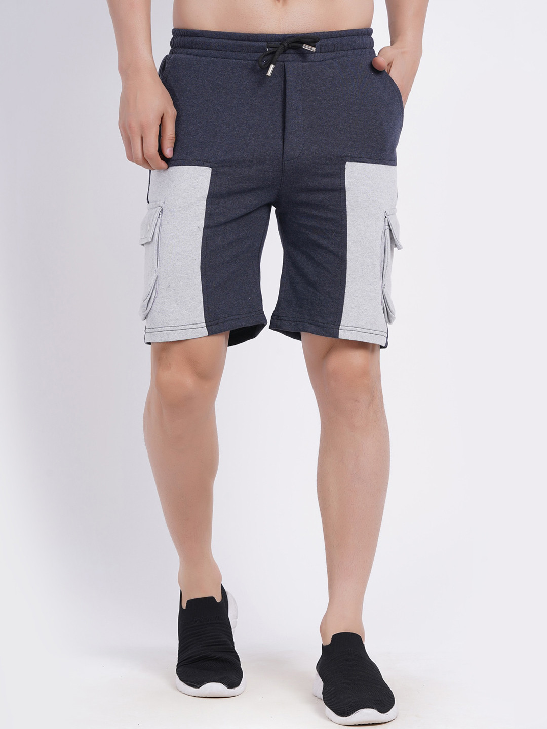 BAESD Men Colourblocked Cotton Cargo Shorts