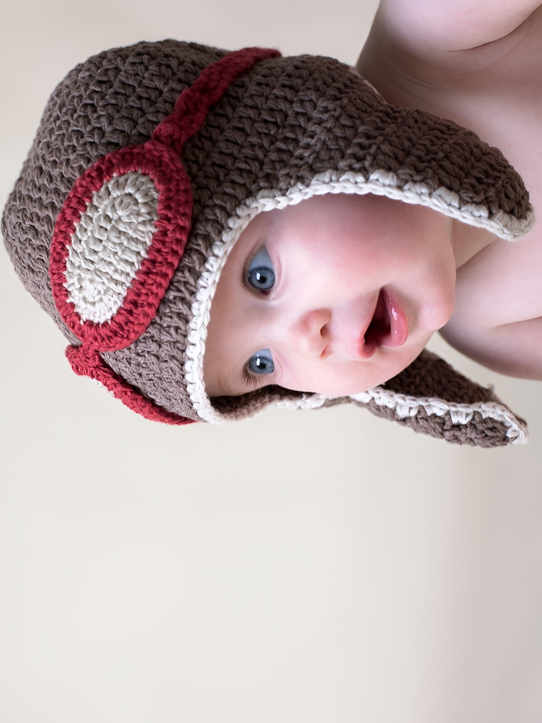 Wallpics Cream-Colored & Brown Children Printed Wallpaper