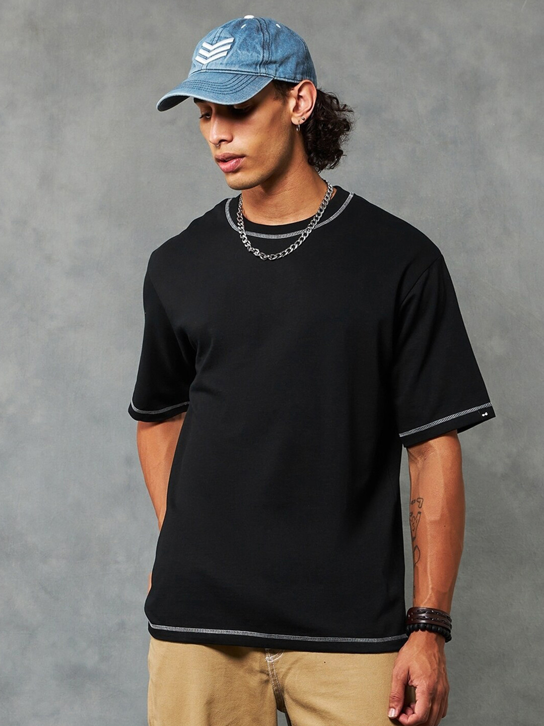 Bewakoof Men Black Cotton Drop-Shoulder Sleeves Oversized Fit T-shirt