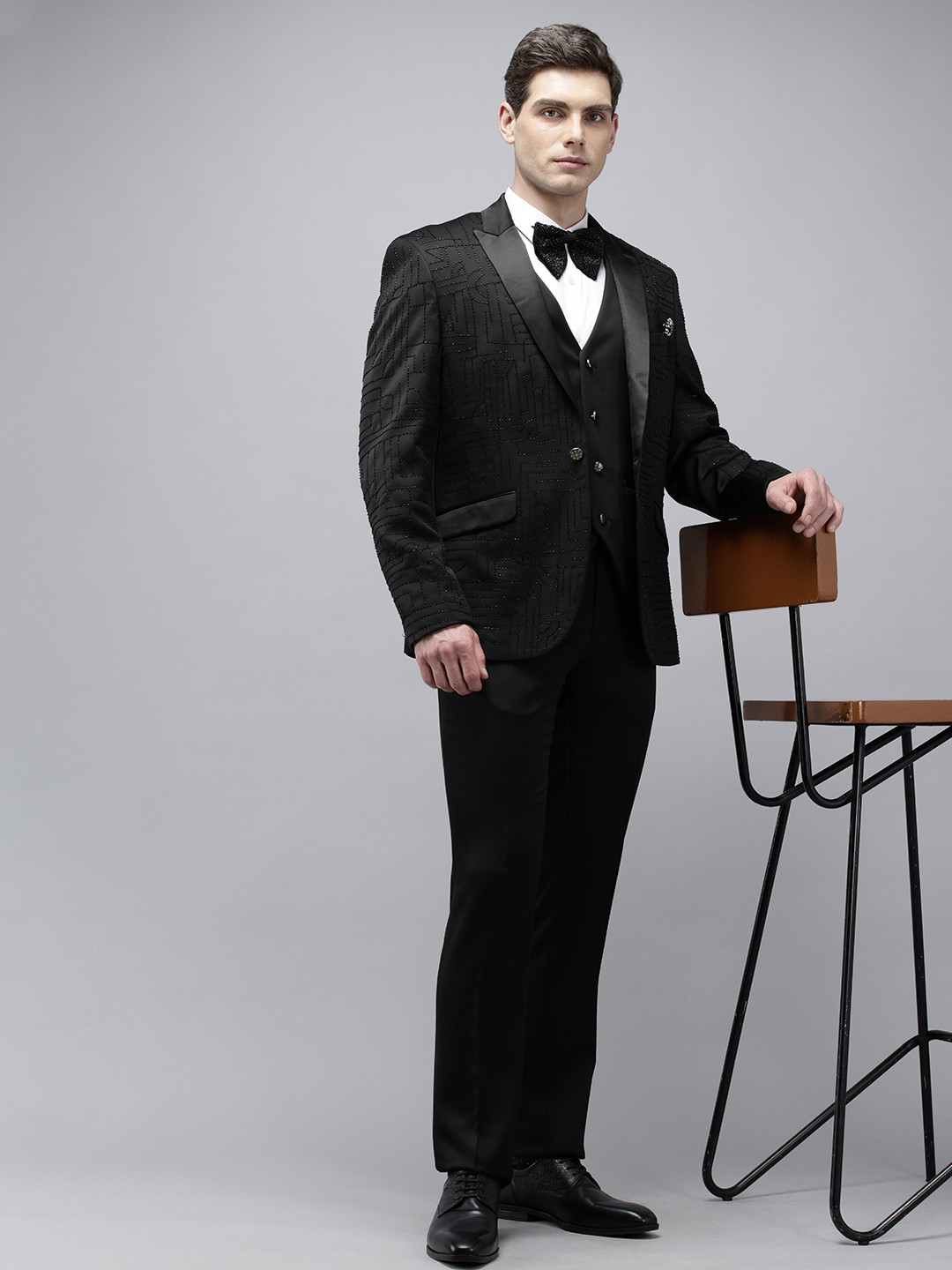 Van Heusen Embellished Skinny Fit Single-Breasted Five-Piece Party Suit