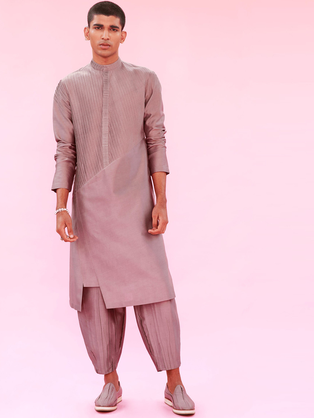 Antar-Agni Mandrian Collar Graph Kurta With Pinched Trousetr
