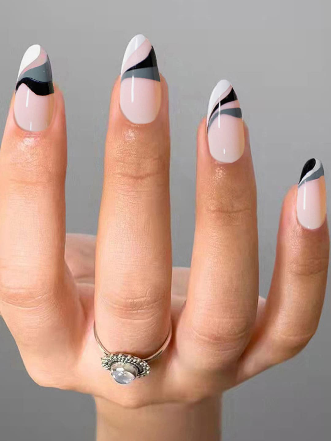 Secret Lives Set Of 24 Glossy Combo Design Artificial Nails - Geometric Lines