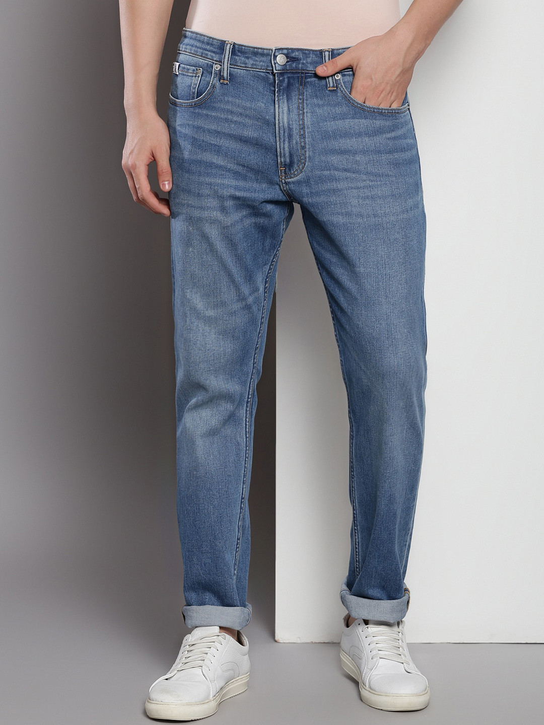 Calvin Klein Men Straight Fit Light Fade Jeans