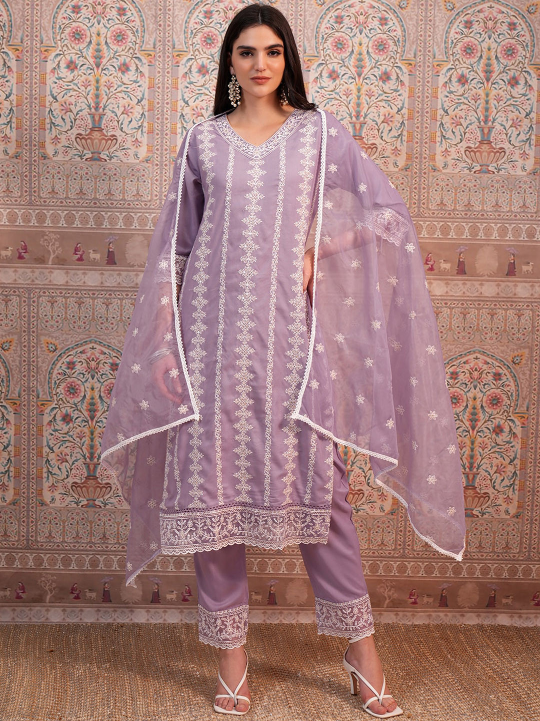 Vishudh Purple Embroidered Regular Thread Work Kurta With Trousers & Dupatta