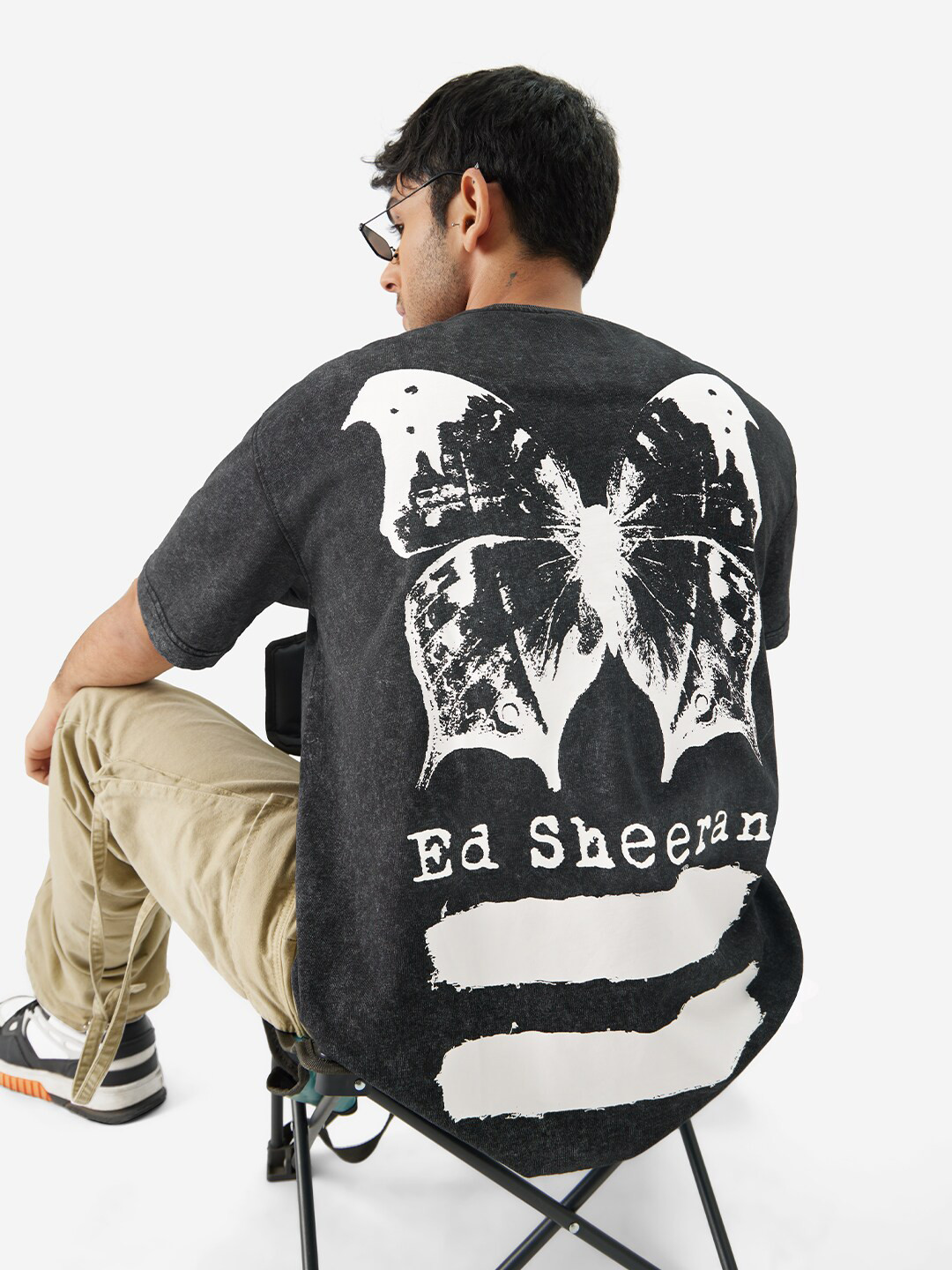 The Souled Store Black & White Ed Sheeran: Concert Printed Cotton Oversized T-shirt